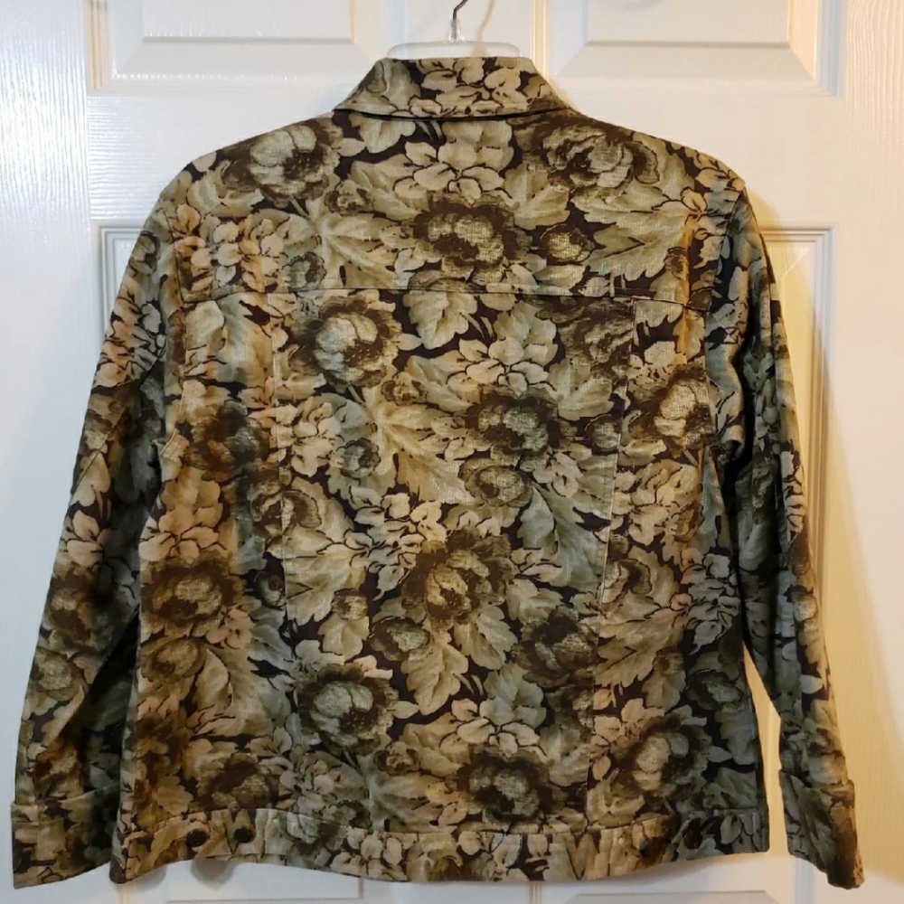 JACKET - Picture 2 of 4